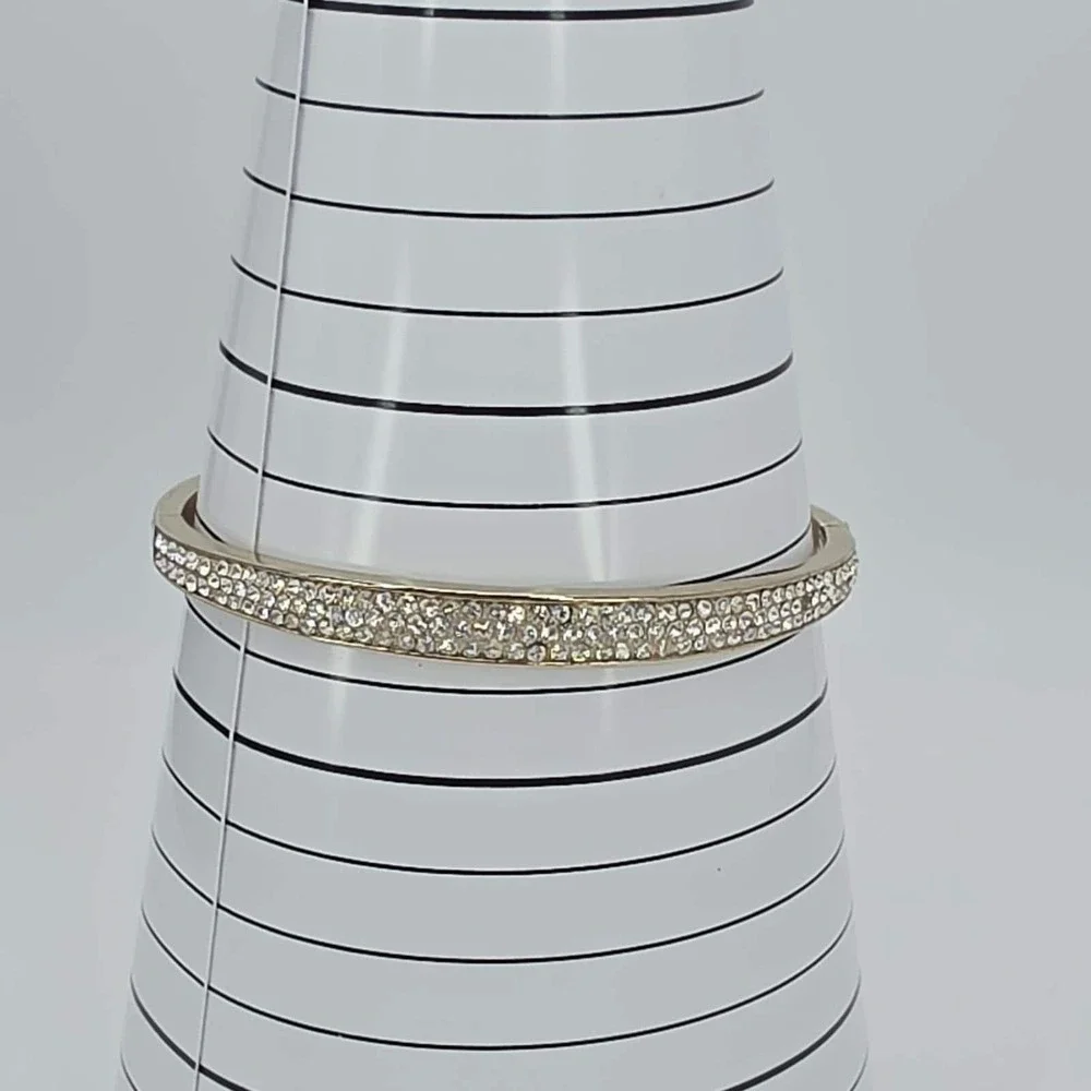 Vintage GIVENCHY Bracelet SWAROVSKI Pavé Crystal Bangle Hinged Gold Tone 6.75" - Picture 13 of 15